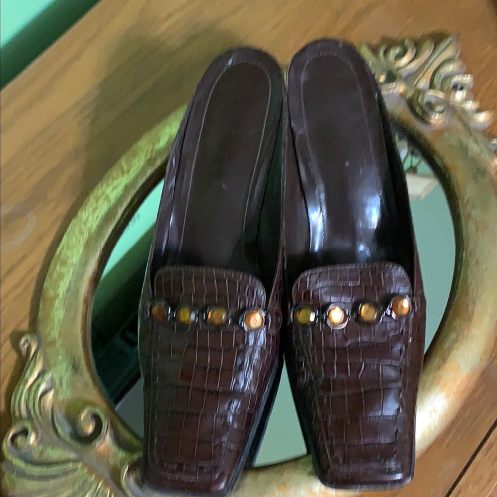 Brown croc